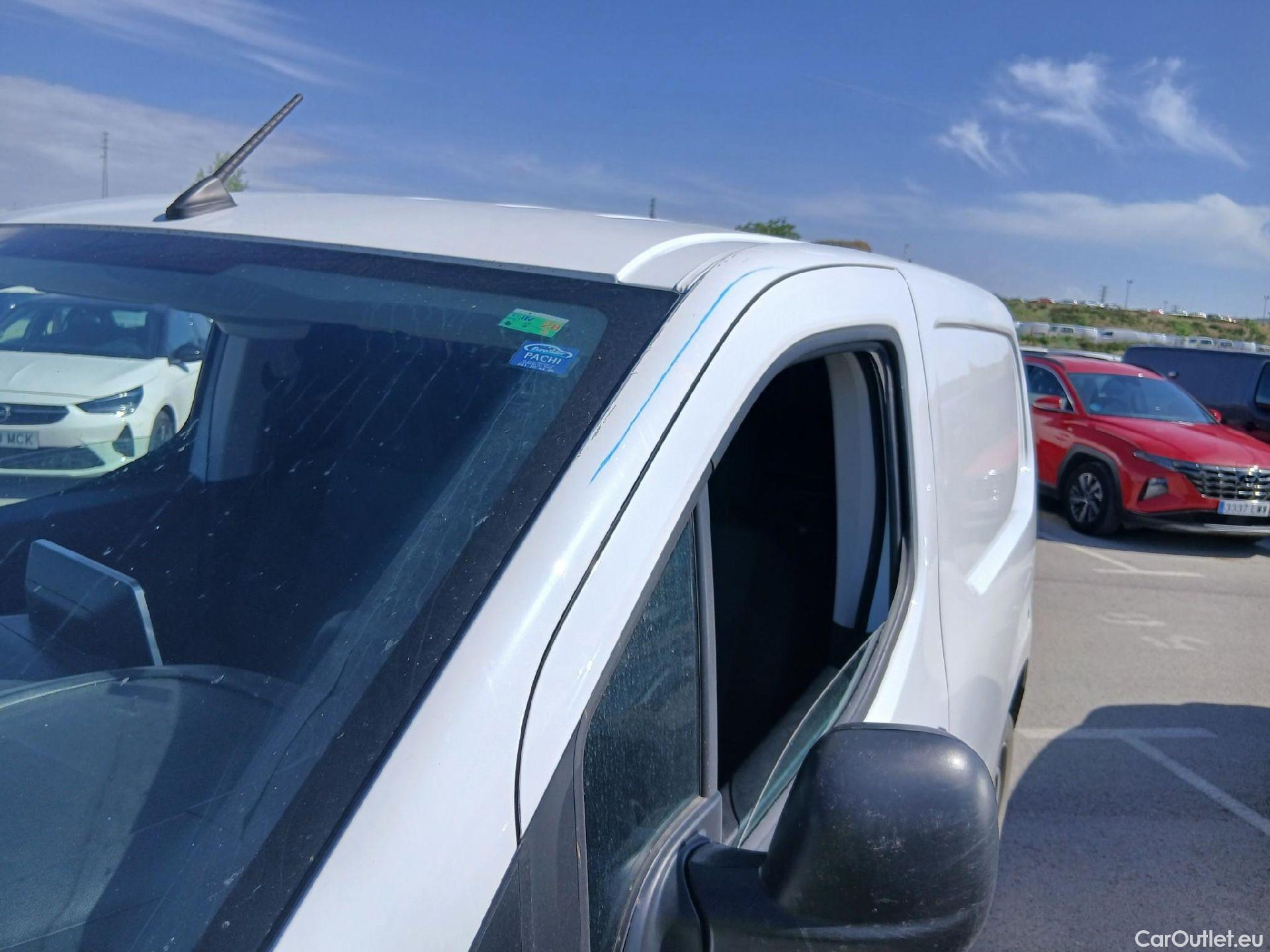  Opel  Combo OPEL  / 2018 / 3P / furgón derivado de turismo 1.5 TD 75kW (100CV) Express L H1 650kg (AC) #5