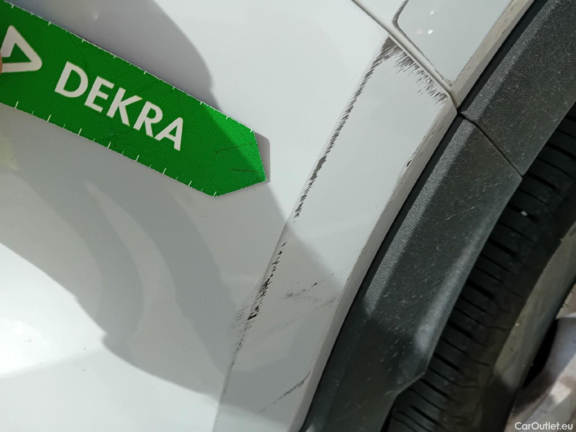  Volvo  XC 40 VOLVO XC40 / 2017 / 5P / todoterreno 2.0 B3 G Momentum Pro Auto #31