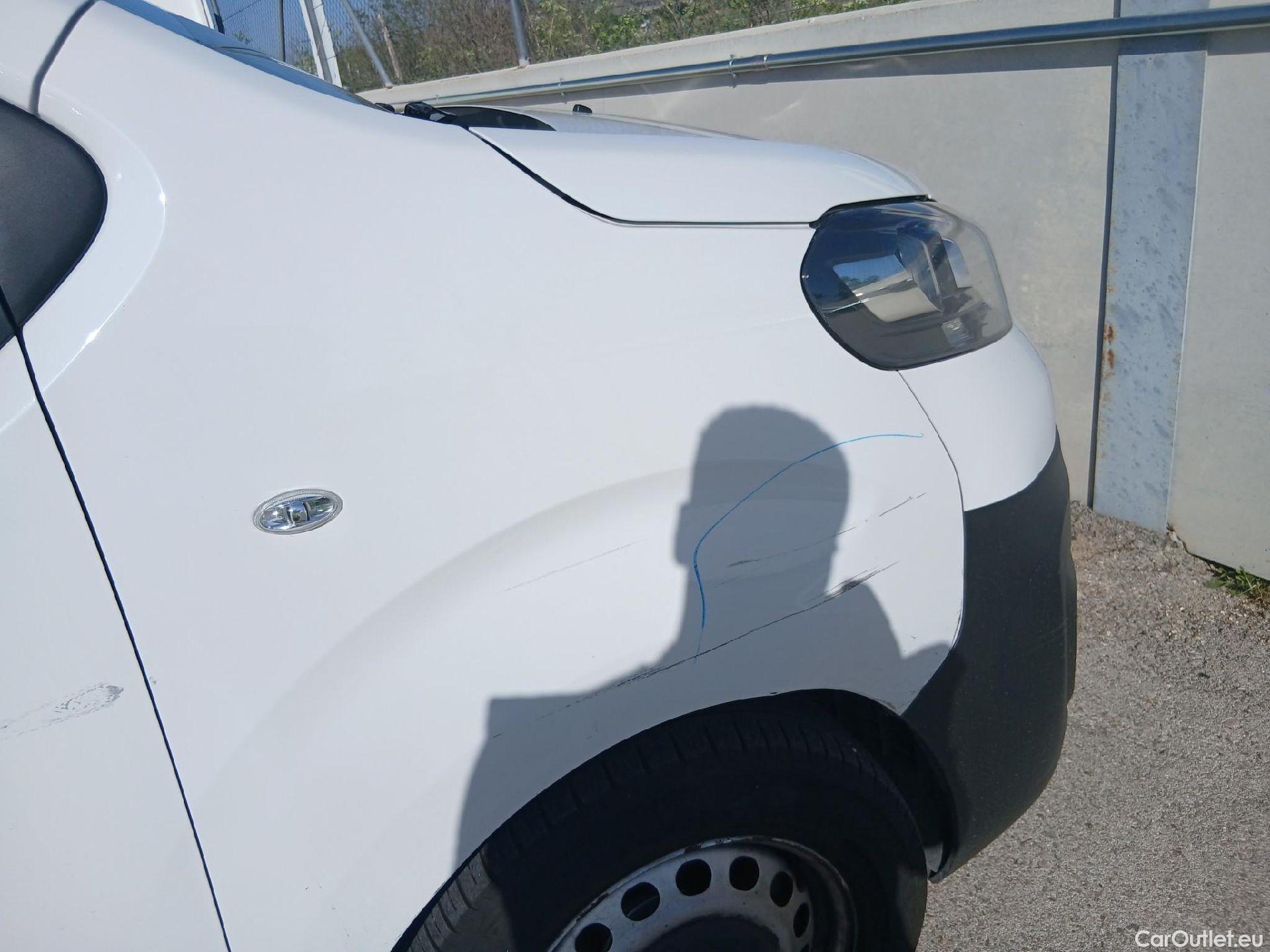  Opel  Vivaro OPEL  / 2019 / 4P / furgón 1.5 BlueHDi 74kW (100CV) M Std #35