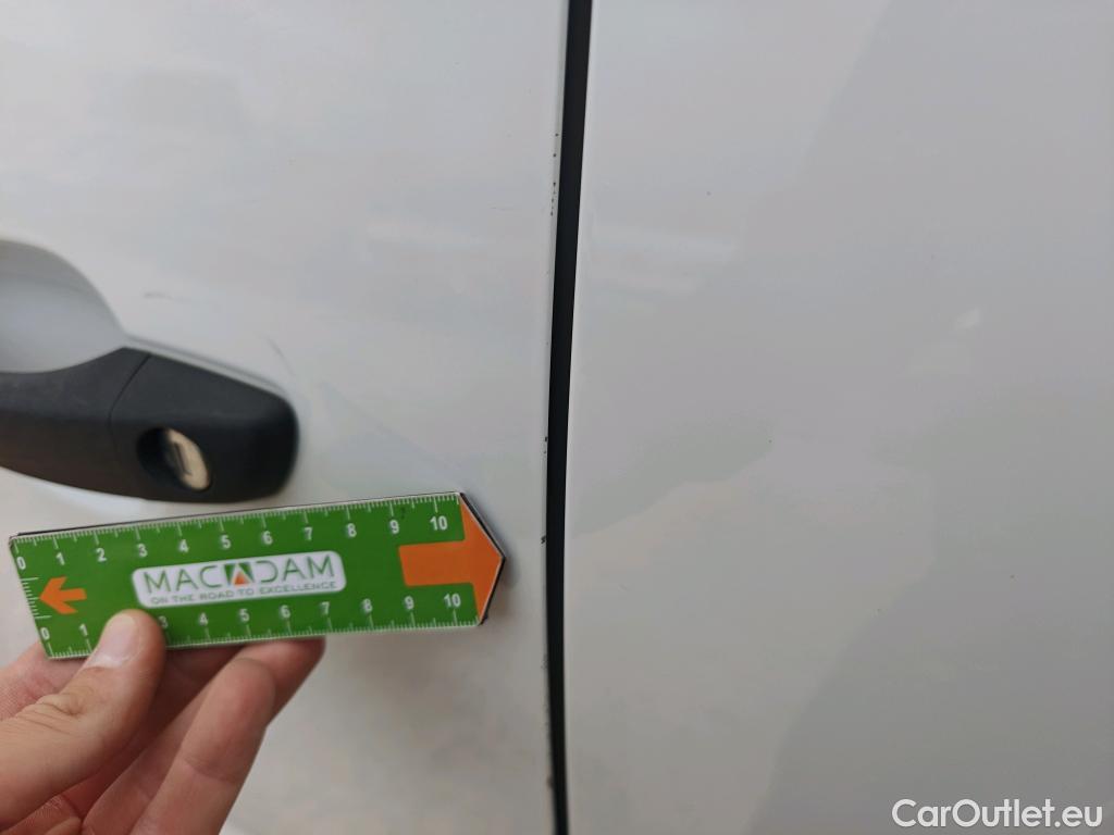 Citroen  Berlingo CITROEN  / 2018 / 3P / furgón derivado de turismo Talla M BlueHDi 100 CONTROL (AC2) #23