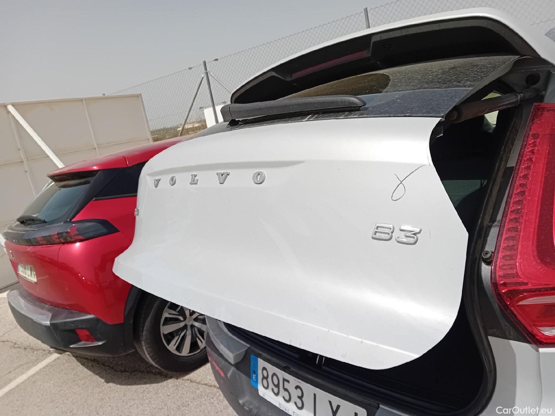  Volvo  XC 40 VOLVO XC40 / 2017 / 5P / todoterreno 2.0 B3 G Momentum Pro Auto #28