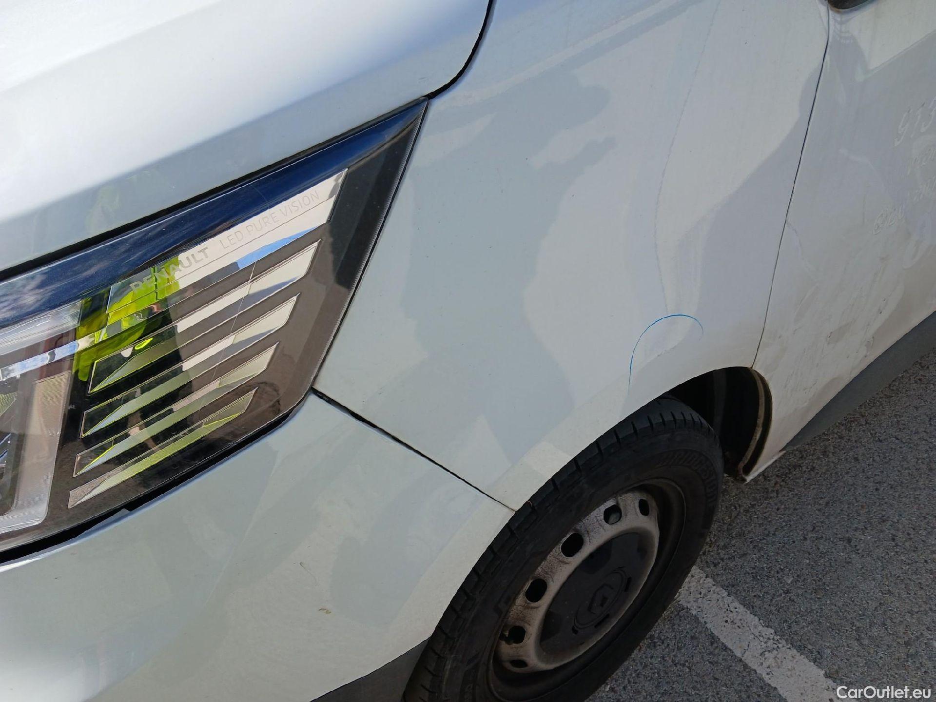  Renault  Trafic RENAULT  / 2021 / 4P / furgón Furgón L1H1 Blue dCi 96 Kw (130 CV) #23