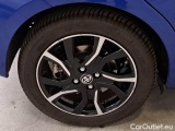  Toyota  Yaris TOYOTA  / 2017 / 5P / BERLINA 1.5 HYBRID TREND BLUE EDITION #18