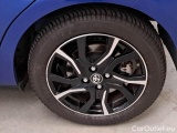  Toyota  Yaris TOYOTA  / 2017 / 5P / BERLINA 1.5 HYBRID TREND BLUE EDITION #19