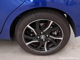  Toyota  Yaris TOYOTA  / 2017 / 5P / BERLINA 1.5 HYBRID TREND BLUE EDITION #78