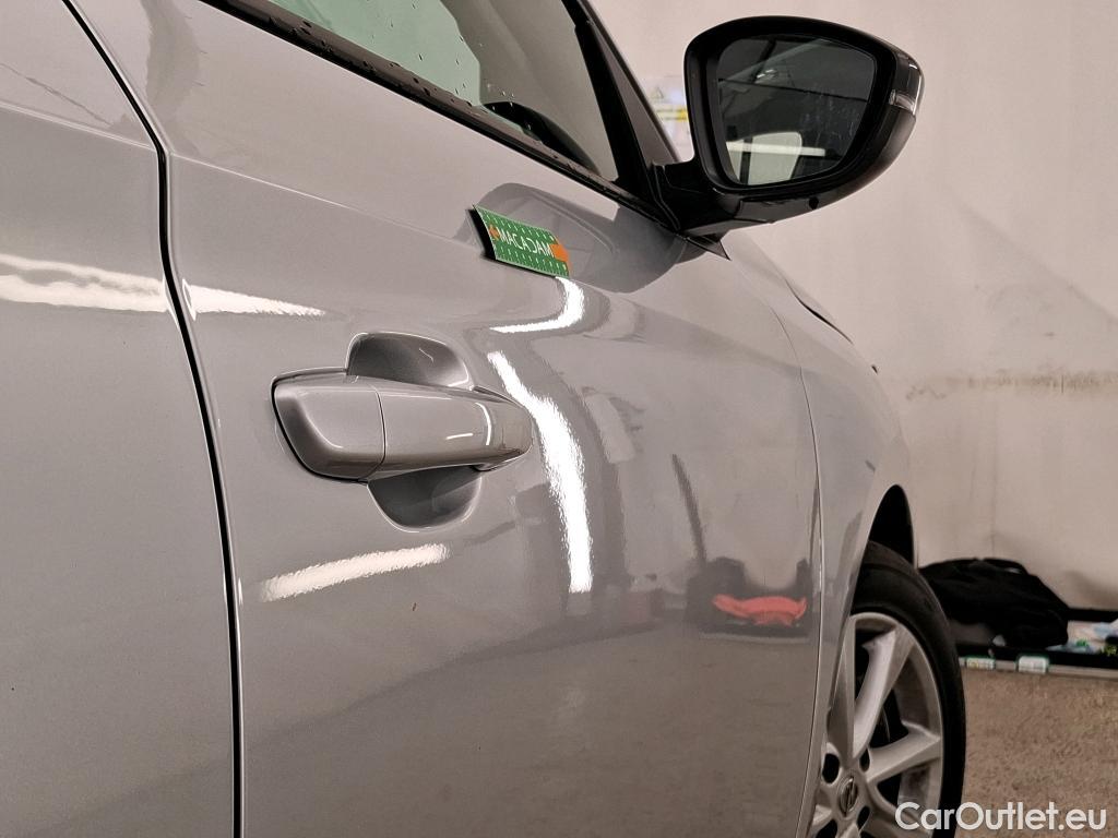  Opel  Corsa  F Elegance Business 1.2 Turbo 100CV BVM6 E6d #12