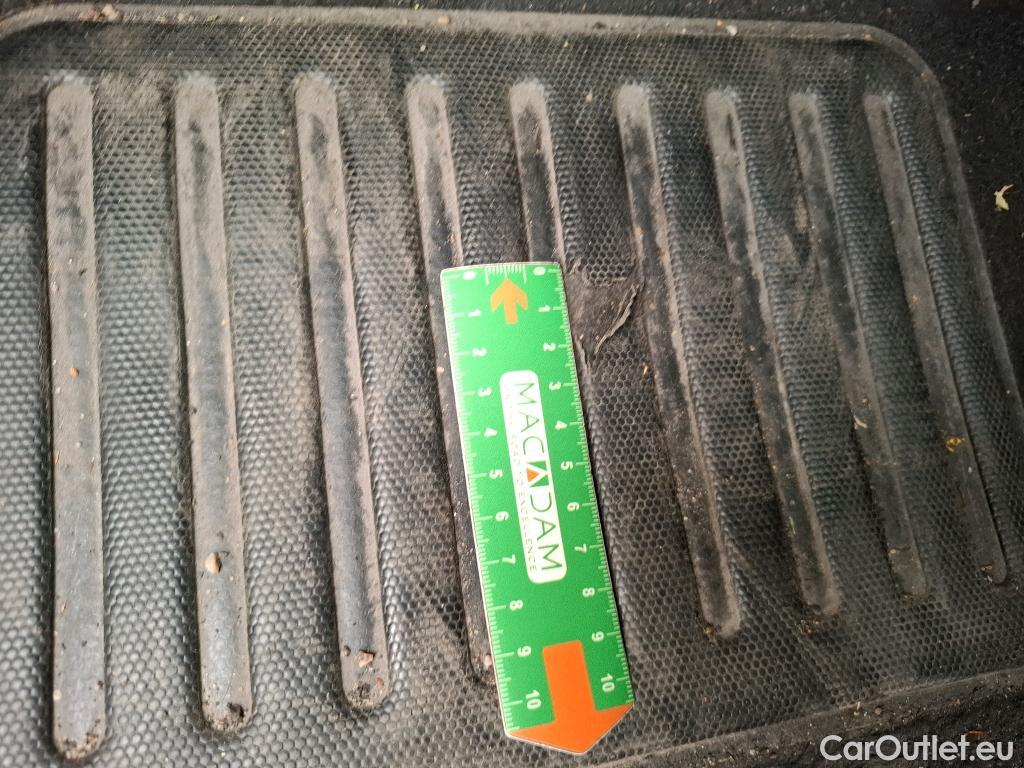  Citroen  C3 CITROEN  Société / 2020 / 5P / Berline / VU PureTech 83 S&S BVM Feel Nav #4
