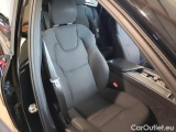  Volvo  XC60 VOLVO  / 2017 / 5P / SUV B4 D AWD AUTOMATICO MOMENTUM #133