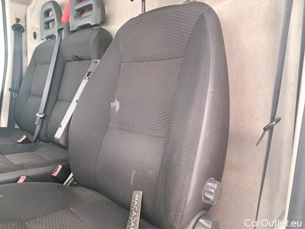  Citroen  Jumper CITROEN  / 2014 / 4P / Fourgon tôlé 33 L1H1 BlueHDi 110 BVM6 Club #1