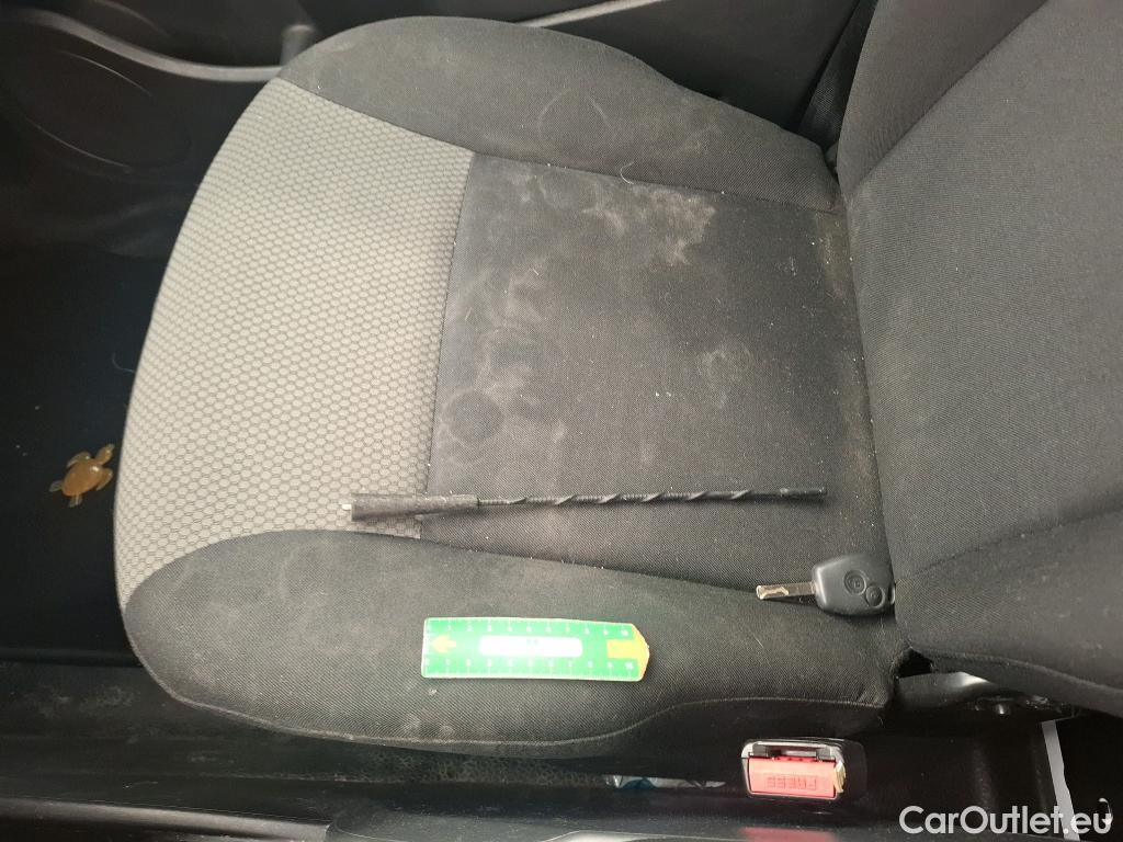  Renault  Kangoo  II Express Extra (Série Spéciale) 1.5 dCi 80CV BVM6 E6dT #32