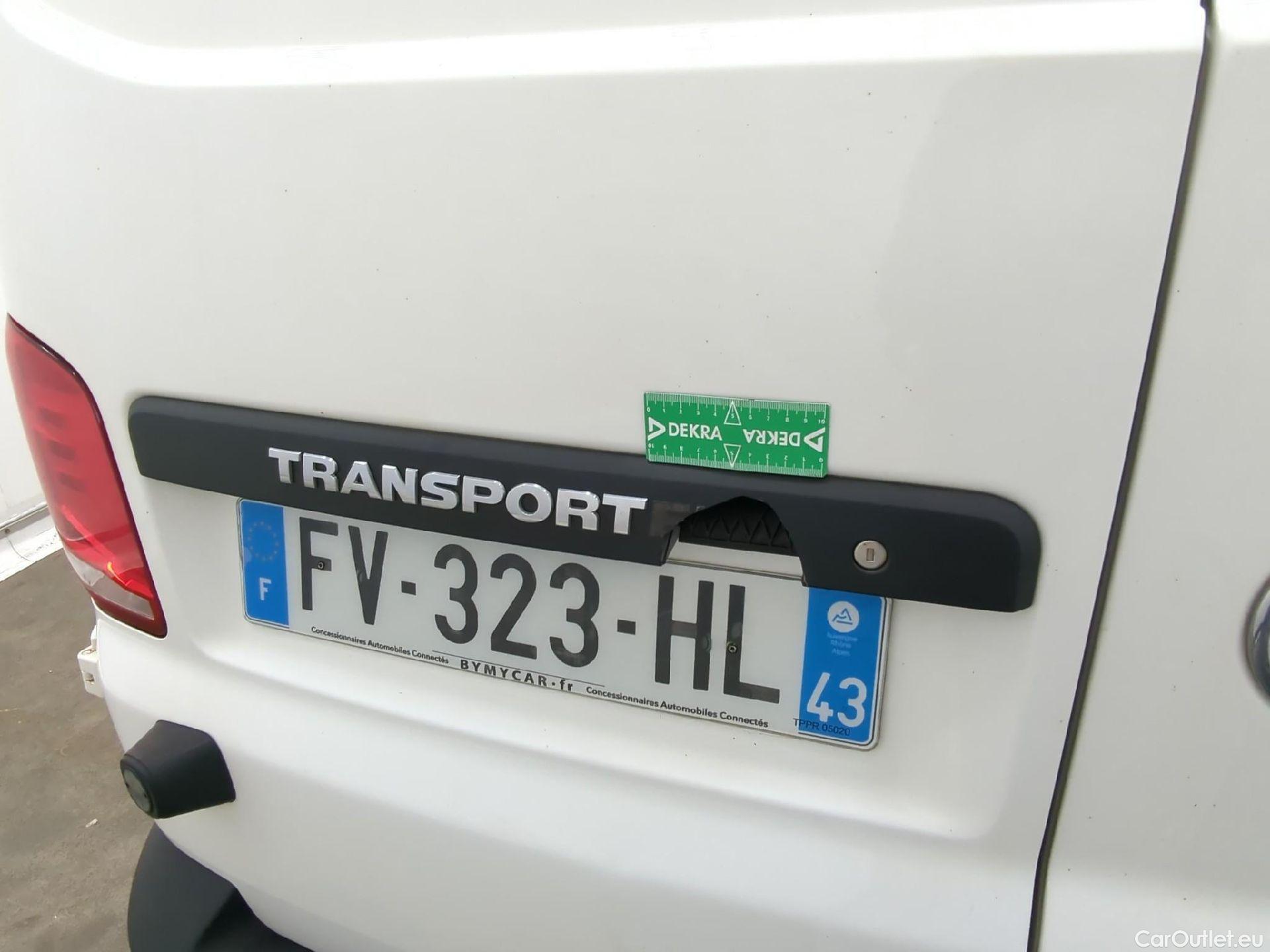 Volkswagen  Transporter VOLKSWAGEN  / 2019 / 4P / Fourgon tôlé 2.0 TDi 150 4MO L2H2 Business Line #18