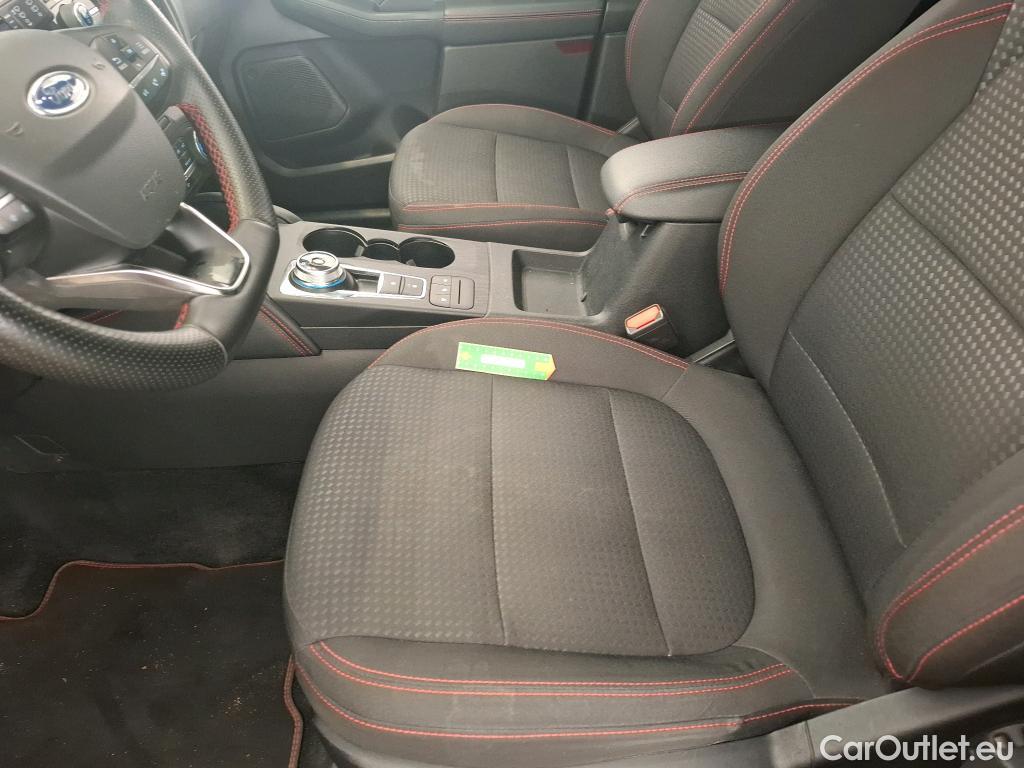  Ford  Kuga FORD  2019 5P SUV 25 190 hybrid Flexifuel Pshift STLine #53