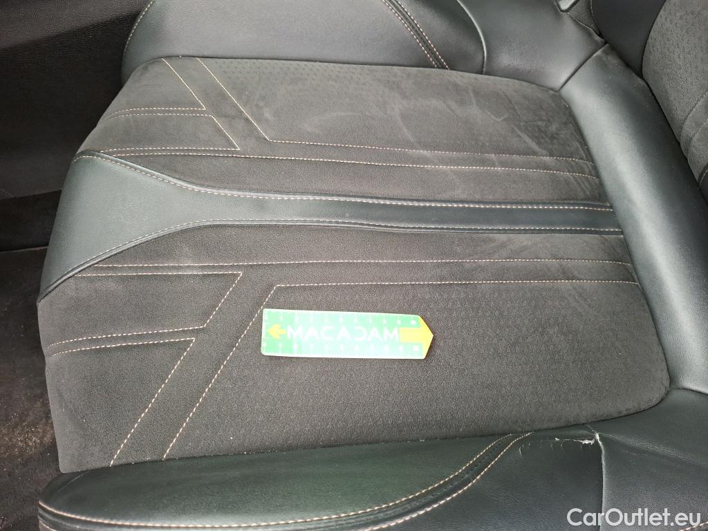  Peugeot  3008  GT 1.5 HDi 130CV BVA8 E6d #11