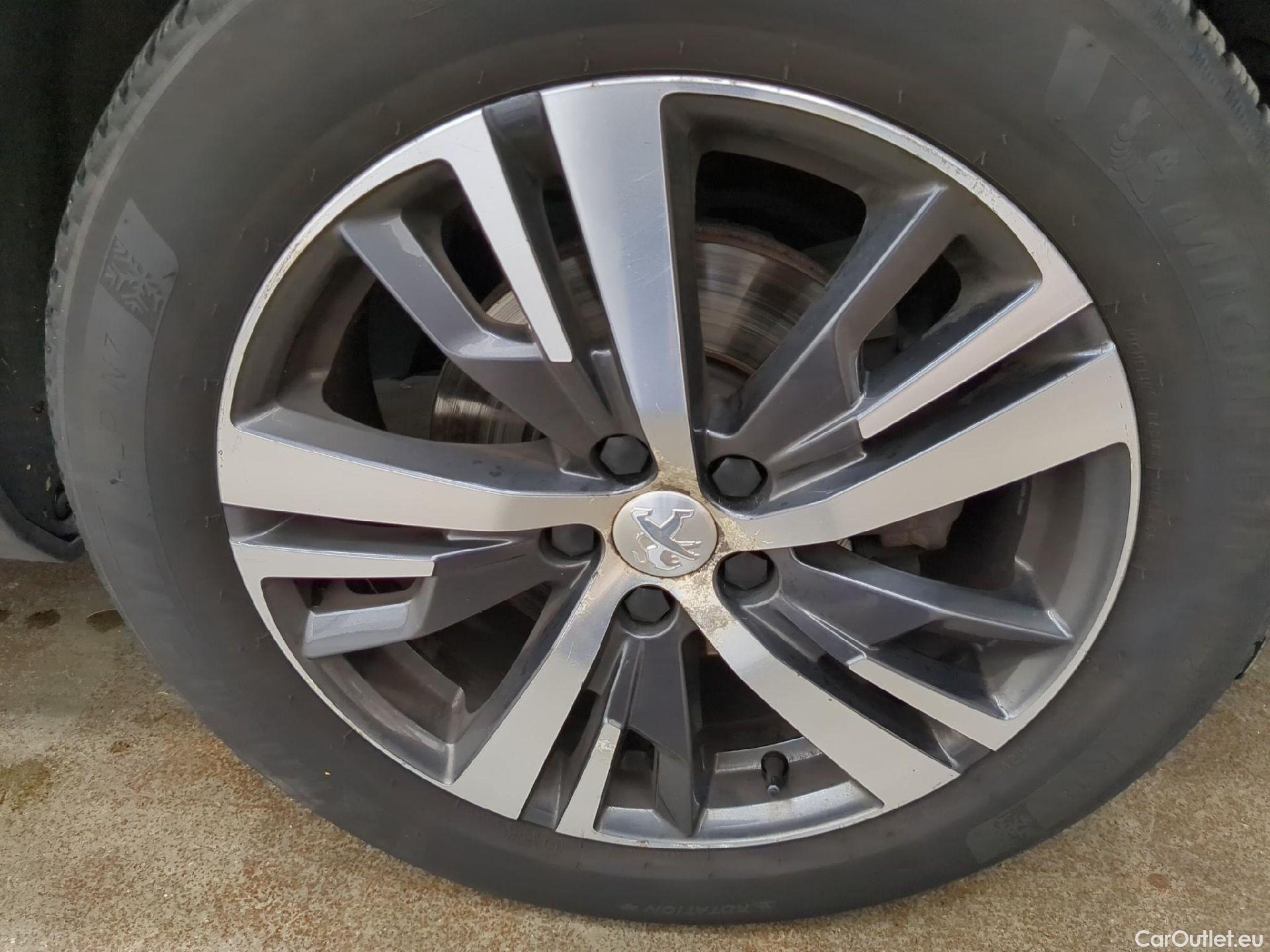  Peugeot  5008  Allure 1.5 HDi 130CV BVA8 7 Sieges E6d #28