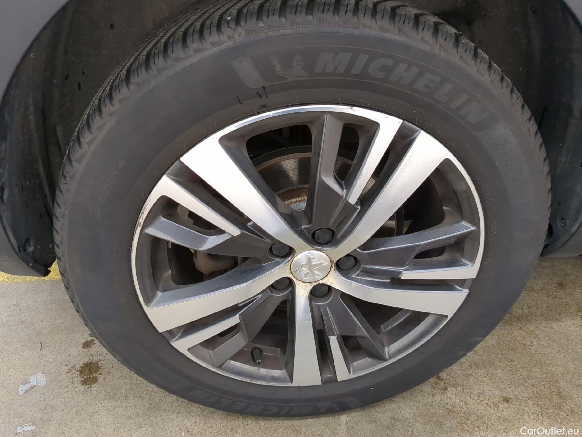  Peugeot  5008  Allure 1.5 HDi 130CV BVA8 7 Sieges E6d #10