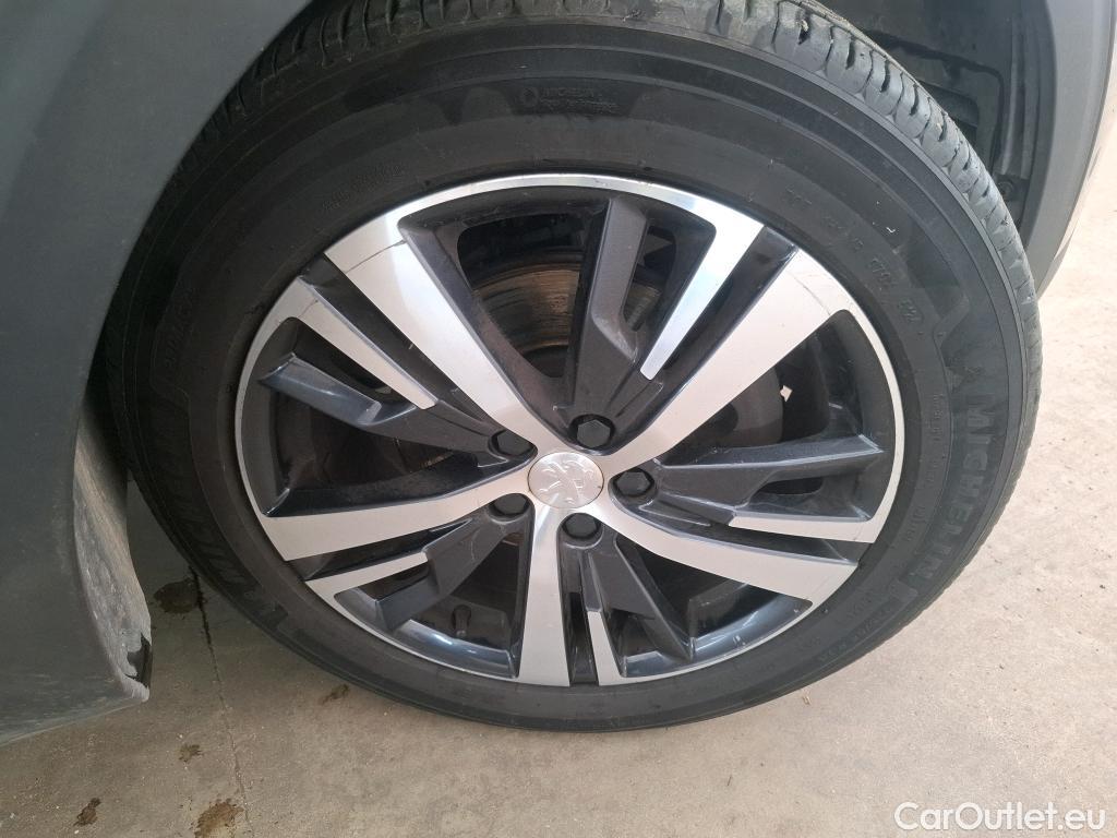  Peugeot  5008  GT Line 1.5 HDi 130CV BVA8 7 Sieges E6dT #53