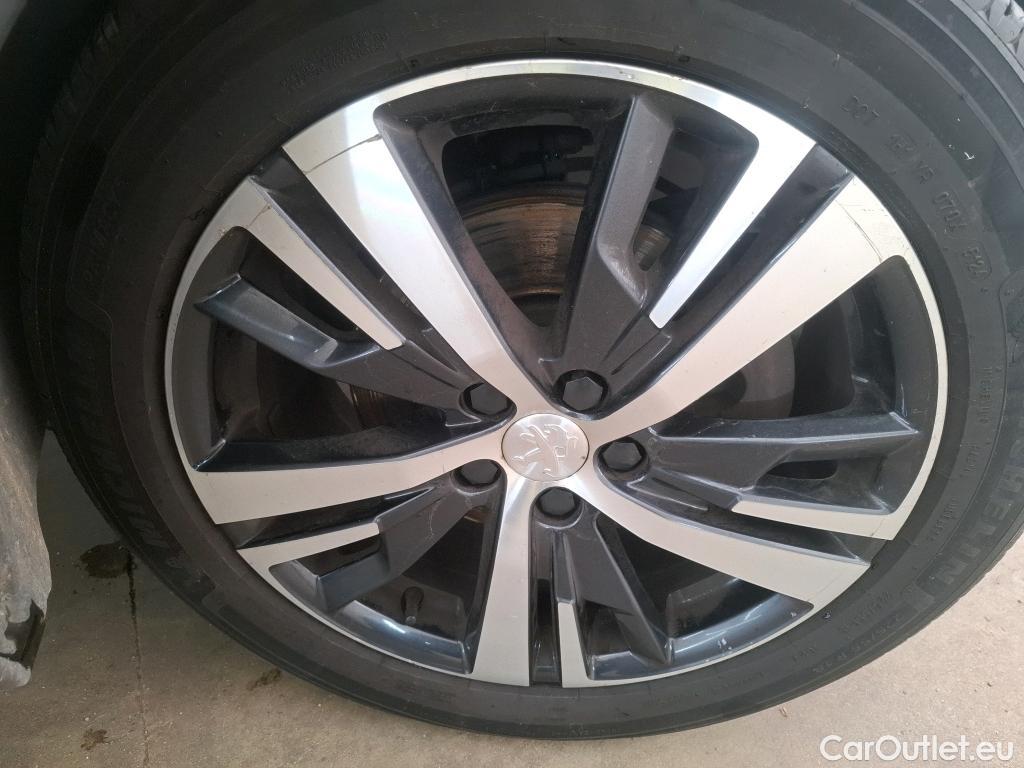  Peugeot  5008  GT Line 1.5 HDi 130CV BVA8 7 Sieges E6dT #54