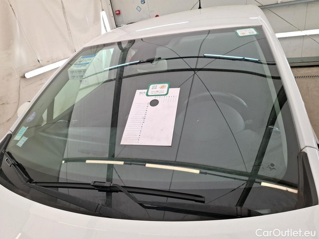  Renault  Clio  IV Business 0.9 TCe 90CV BVM5 E6 #3