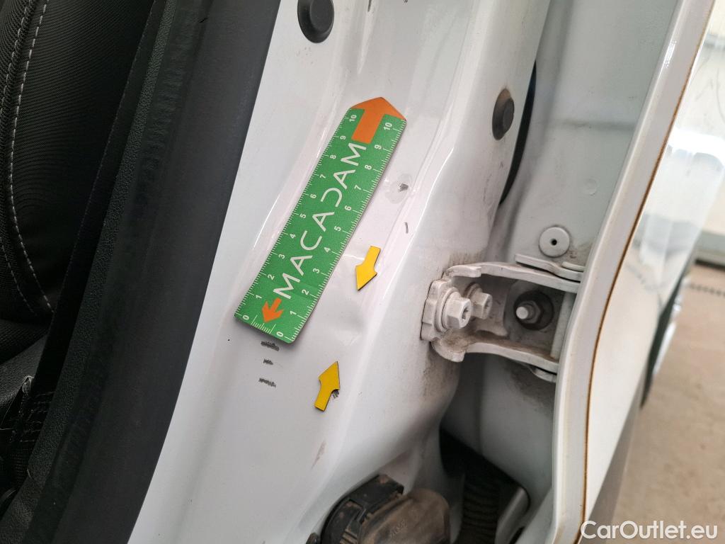  Renault  Clio  IV Business 0.9 TCe 90CV BVM5 E6 #12