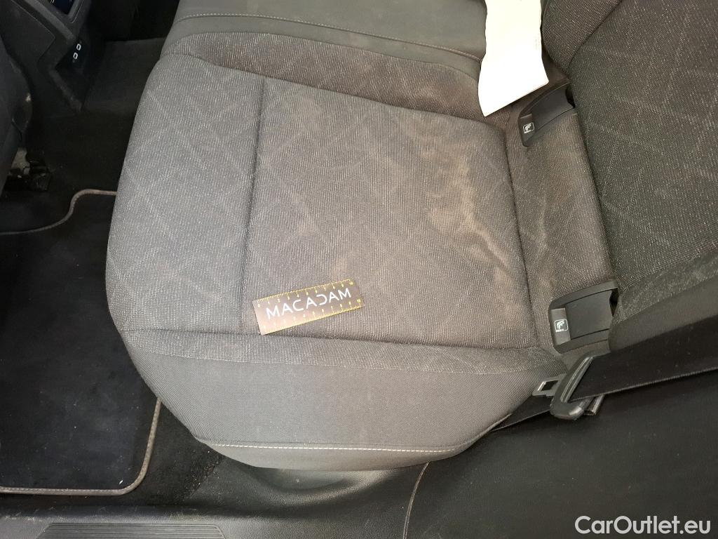  Volkswagen  Golf  VOLKSWAGEN / 2020 / 5P / Berline 2.0 TDI SCR 115 DSG7 Life Busi #31