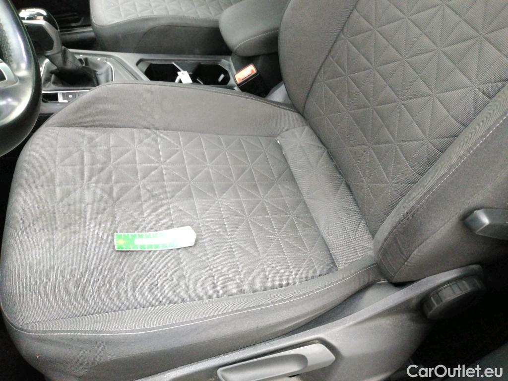  Volkswagen  Tiguan VOLKSWAGEN  / 2020 / 5P / SUV 2.0 TDI 150 DSG7 Life Business #25