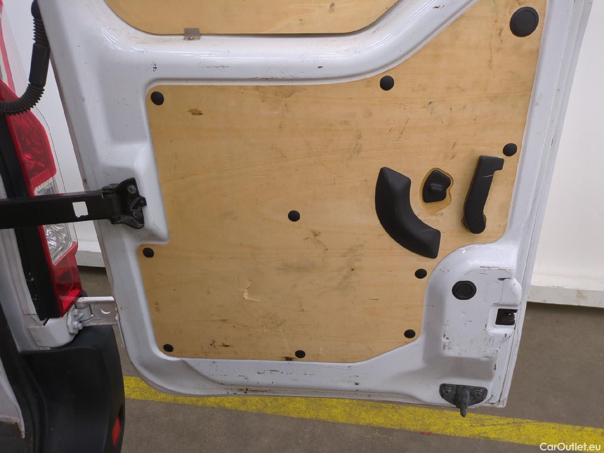  Renault  Master  III Fourgon L2H2 3 3 Grand Confort dCi 135CV BVM6 E6dT #8