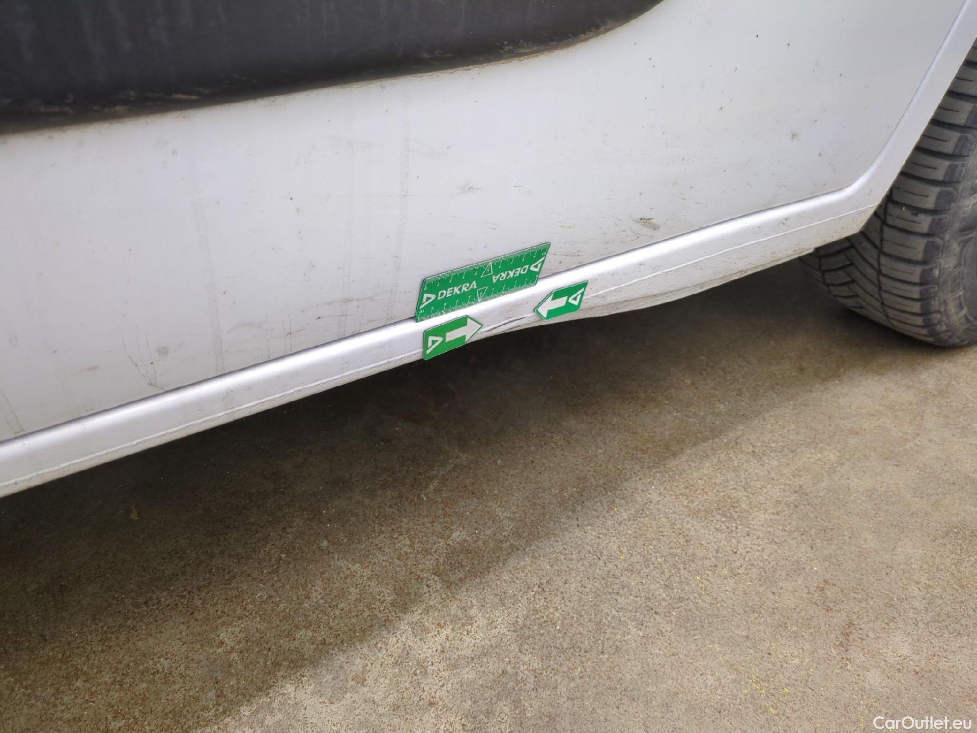  Renault  Master  III Fourgon L2H2 3 3 Grand Confort dCi 135CV BVM6 E6dT #30