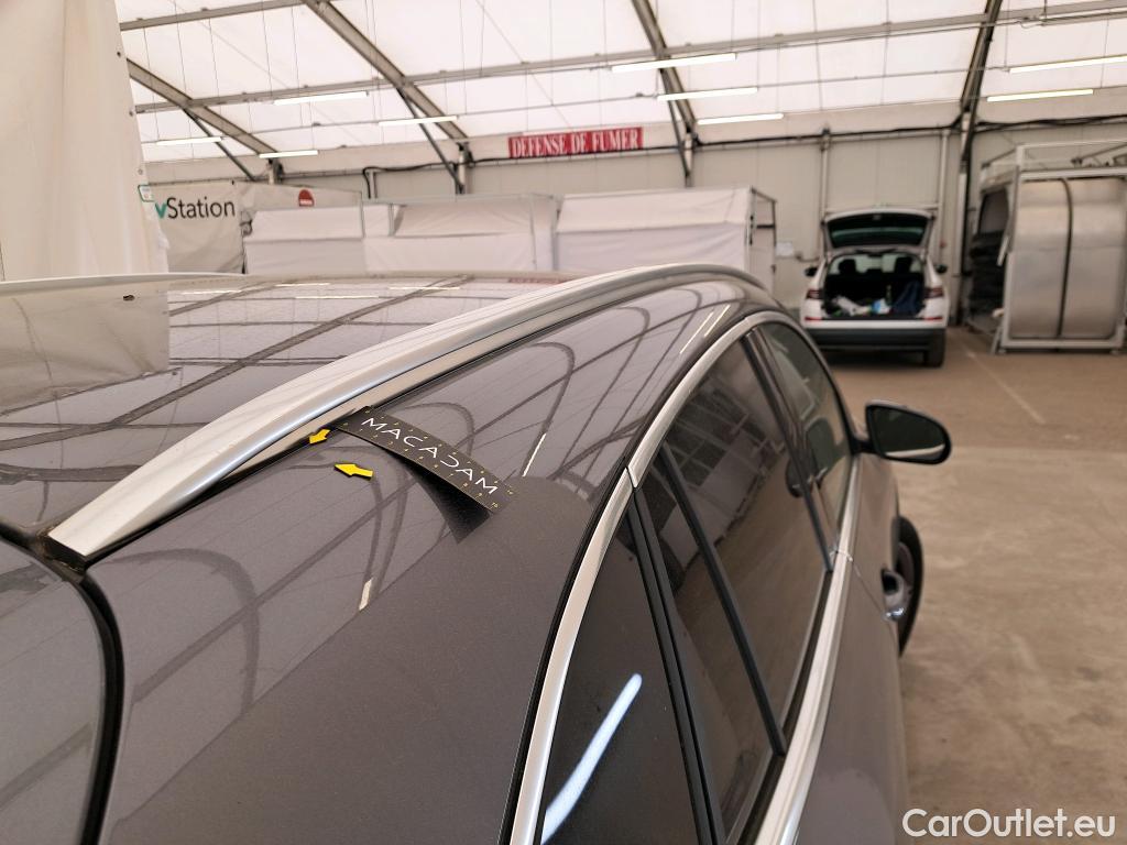  Mercedes  GLA MERCEDES-BENZ  / 2020 / 5P / SUV 1.3  200 AMG LINE DCT #9
