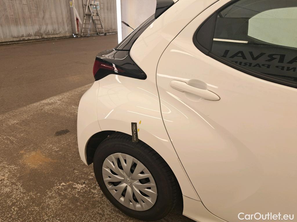  Toyota  Yaris TOYOTA  Hybride / 2019 / 5P / Berline Hybride 116h Dynamic Business Beyond Zer #6
