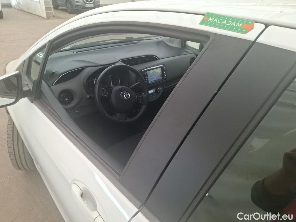  Toyota  Yaris TOYOTA  / 2017 / 5P / Berline 110 VVT-i France Business #18