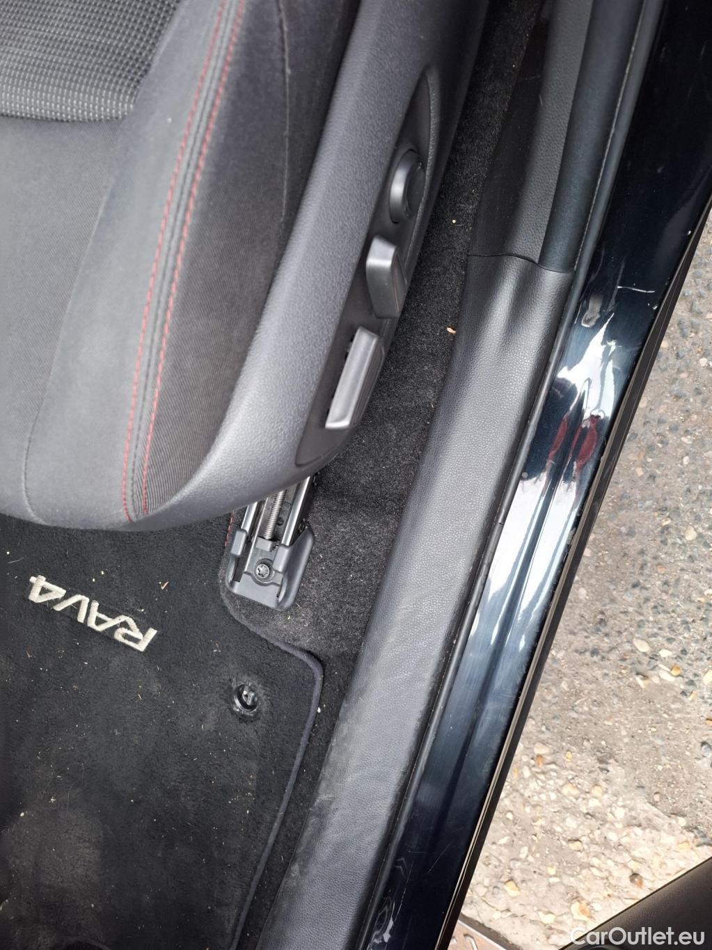  Toyota  RAV4 TOYOTA  Hybride / 2020 / 5P / SUV Hybrid Rechargeable AWD Design #44