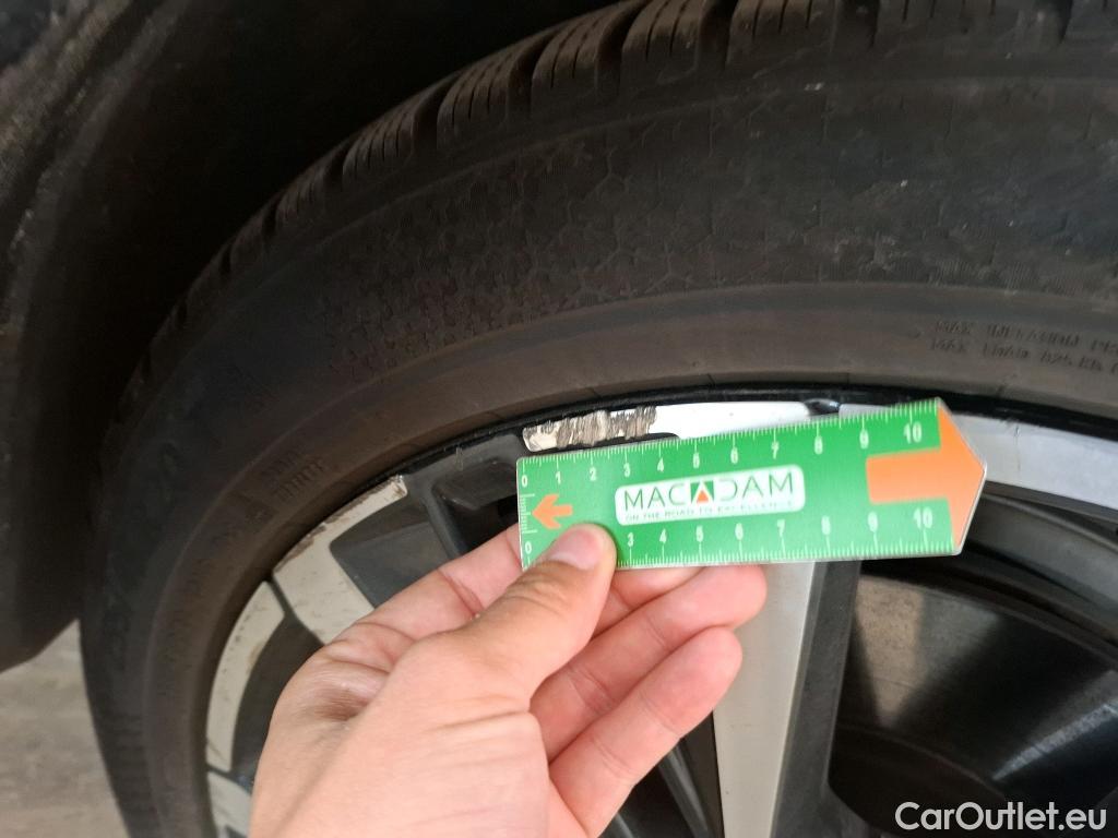  Volvo  XC60 VOLVO  / 2021 / 5P / SUV Rchrg T6 350 GT 8 Ultimate Style Chrome #22