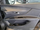  Peugeot  3008 PEUGEOT  / 2020 / 5P / SUV BLUEHDI 130 EAT8 SeS ALLURE #127