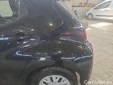  Toyota  Yaris TOYOTA  / 2020 / 5P / BERLINA HYBRID ACTIVE MY20 #49