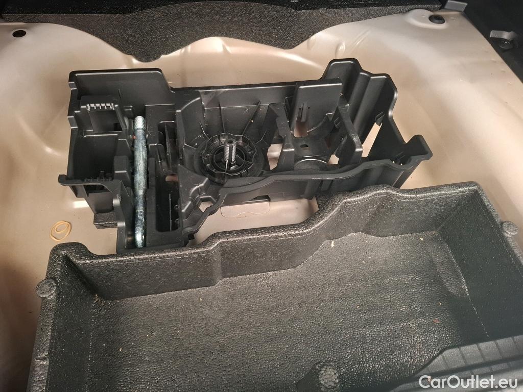  Peugeot  2008  Style 1.2 PureTech 100CV BVM6 6E #13