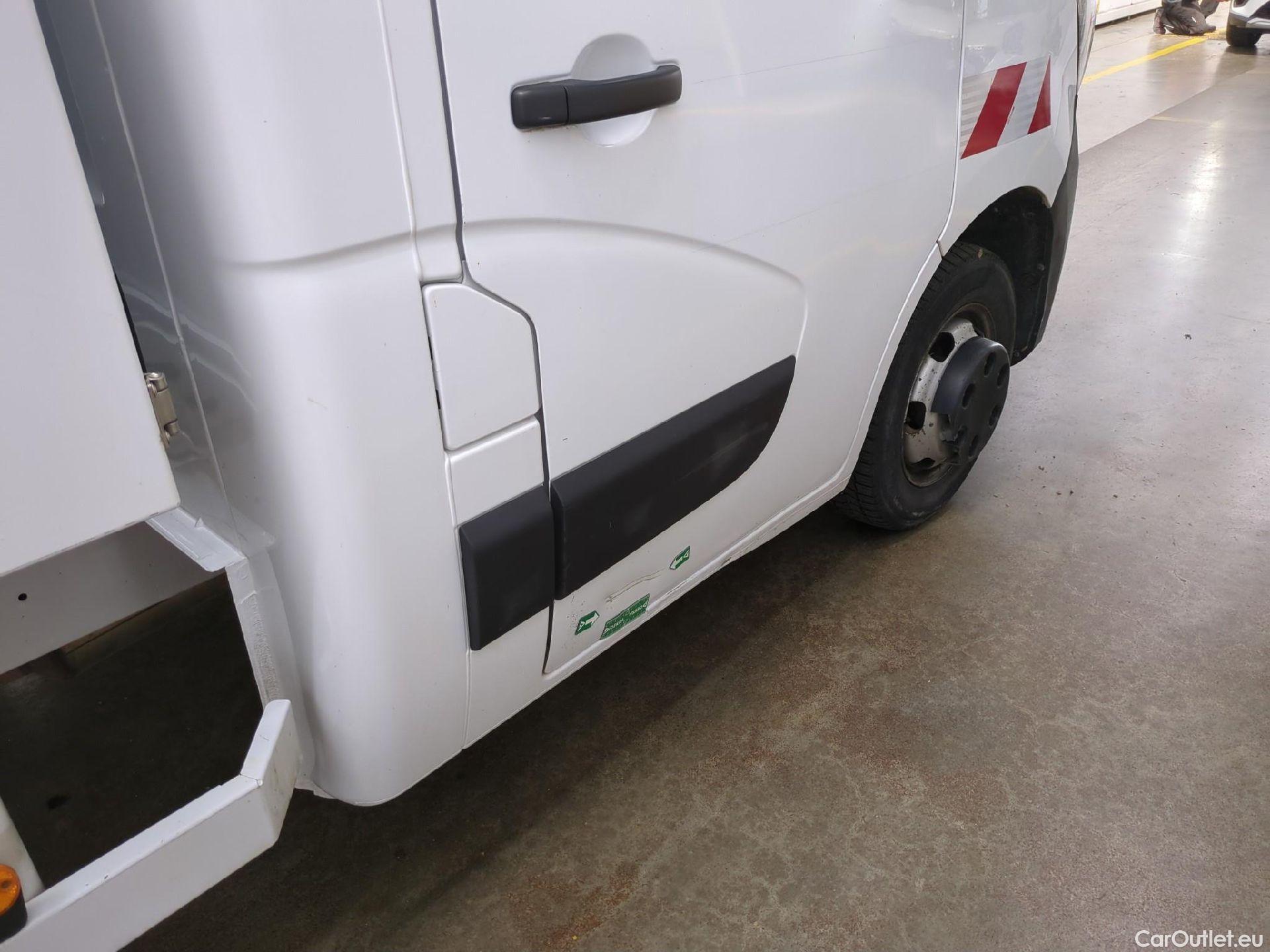  Renault  Master RENAULT  SC / 2019 / 2P / Châssis cabine CC GCF Pr RJ3500 L3 Energy dCi 145 #52