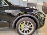  Porsche  Cayenne PORSCHE  / 2017 / 5P / SUV 3.0 V6 E-HYBRID #38