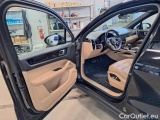  Porsche  Cayenne PORSCHE  / 2017 / 5P / SUV 3.0 V6 E-HYBRID #93