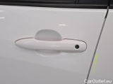  Toyota  Yaris TOYOTA  / 2020 / 5P / BERLINA HYBRID BUSINESS MY22 #93