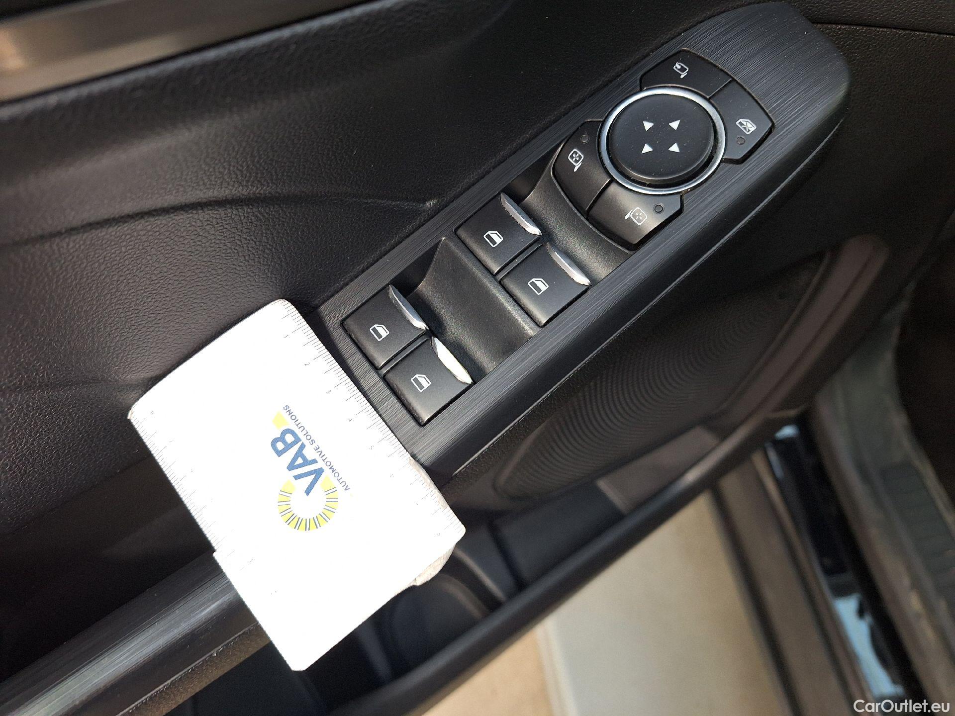  Ford  Kuga Ford,  '19, Ford  1.5i EcoBoost 88kW Titanium 5d #40