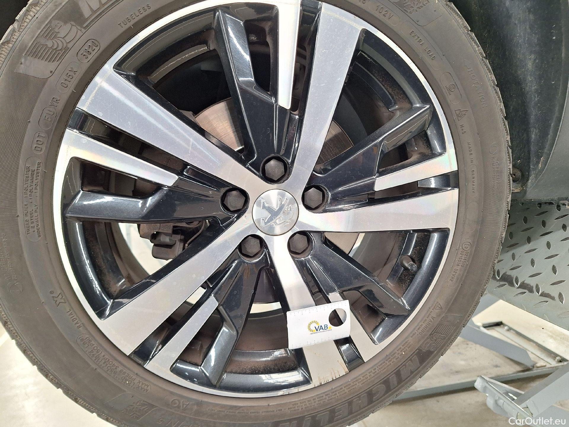  Peugeot  5008 Peugeot,  '16, Peugeot  1.5 BlueHDi 96kW S&S EAT8 GT Line 5d 7pl #34