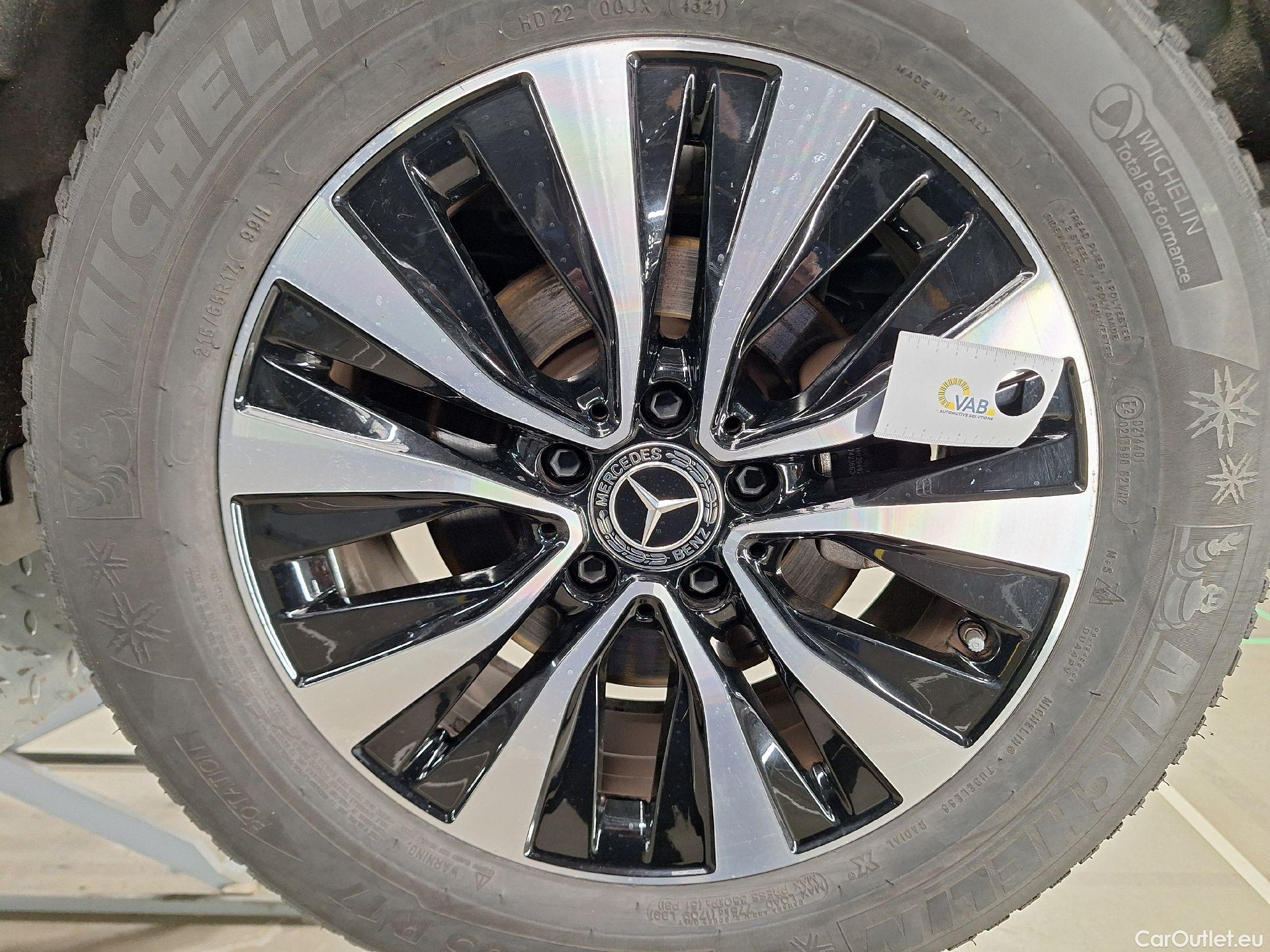  Mercedes  GLA Mercedes,  '20, Mercedes-Benz   200 d Business Solution 5d #35