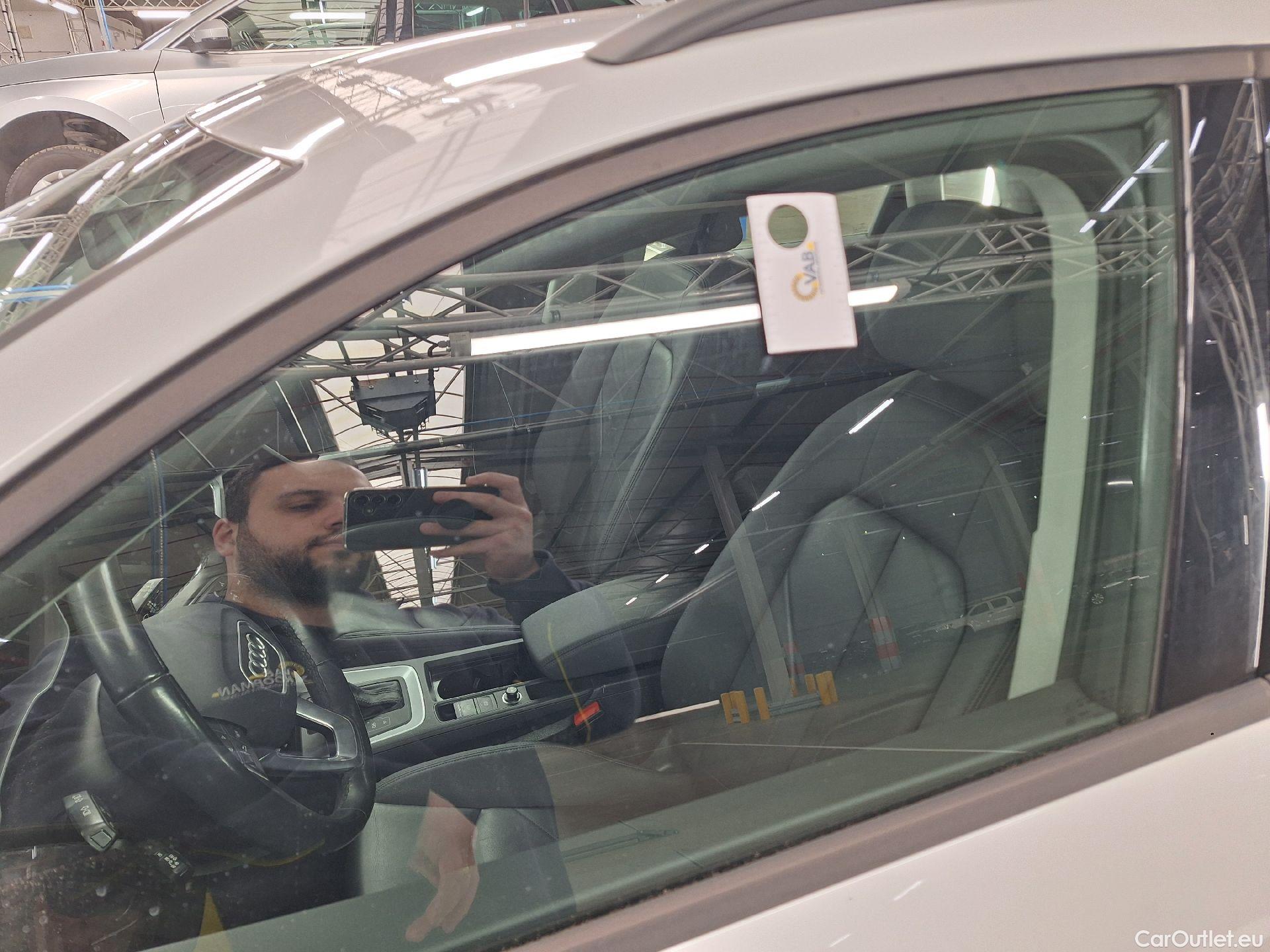  Audi  Q3 Audi,  '18, Audi  35 TFSI S tronic 5d #1