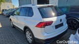  Volkswagen  Tiguan 2.0 TDI SCR DSG ACTIVE #3