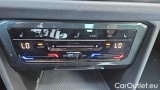  Volkswagen  Tiguan 2.0 TDI SCR DSG ACTIVE #14