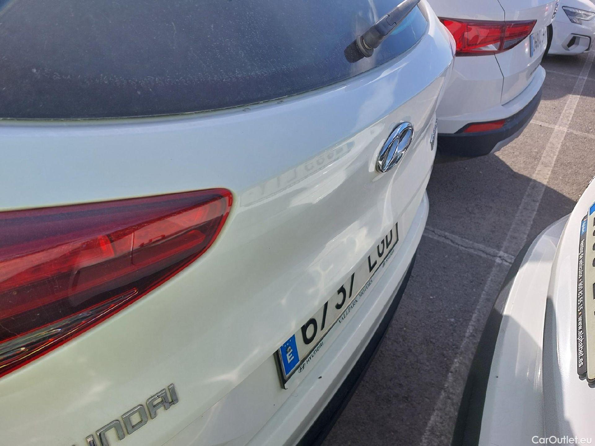  Hyundai  Tucson HYUNDAI  / 2018 / 5P / todoterreno 1.6 CRDI 85kW 48V Tecno Sky Safe 4X2 #12