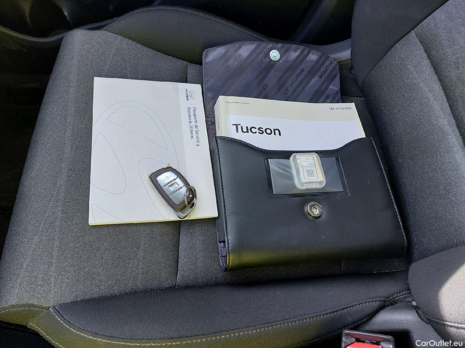  Hyundai  Tucson HYUNDAI  / 2018 / 5P / todoterreno 1.6 CRDI 85kW 48V Tecno Sky Safe 4X2 #1