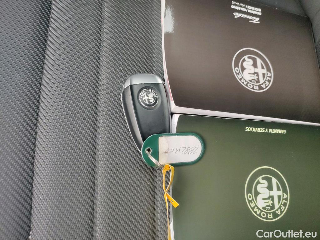  Alfa Romeo  TONALE Alfa Romeo  / 2022 / 5P / todoterreno 1.5 MHEV GASOLINA 130 CV SPRINT FWD #2