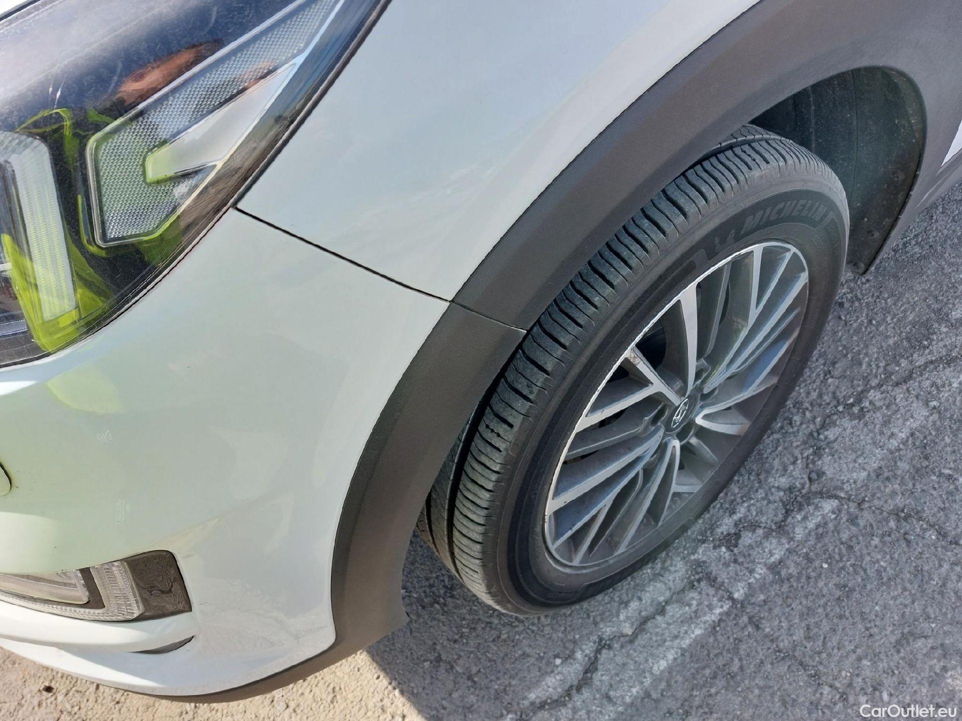  Hyundai  Tucson HYUNDAI  / 2018 / 5P / todoterreno 1.6 CRDI 85kW 48V Tecno Sky Safe 4X2 #8