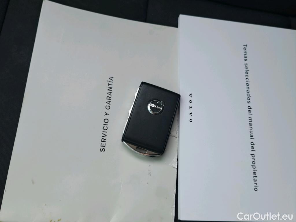  Volvo  XC 40 VOLVO XC40 / 2017 / 5P / todoterreno 1.5 T2 Momentum Pro Auto #2